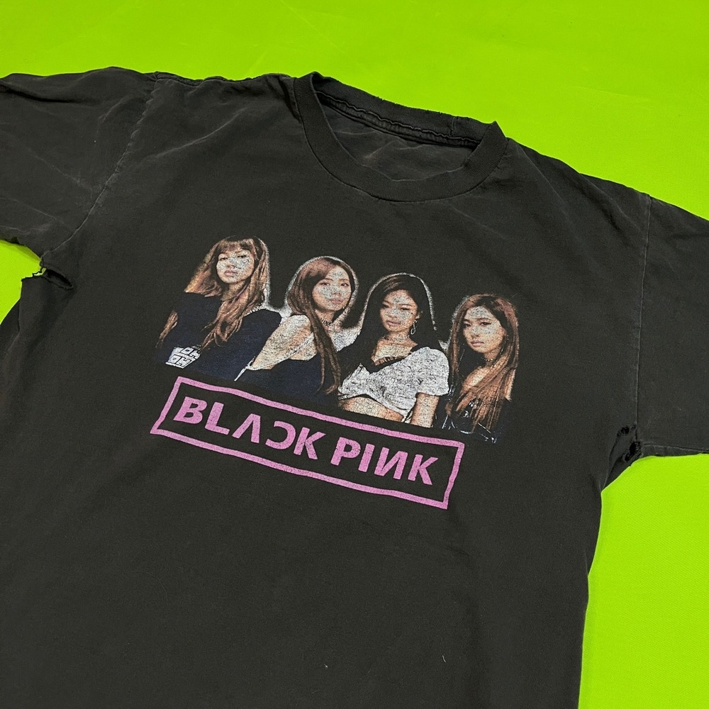 S Thrashed Blackpink 2019 World Tour Shirt‎ Black Graphic Concert Tee Distressed